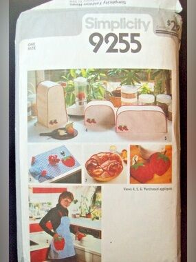 Vintage Simplicity Pattern 9255 Apron 
Appliance Covers 
Place Mats
Napkins